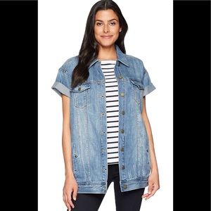 Liverpool
Women's Rolled Sleeve Blue Jacket